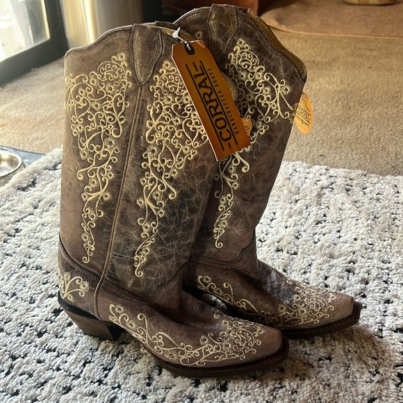 CORRAL leather boots size 8 - Picture 1 of 7
